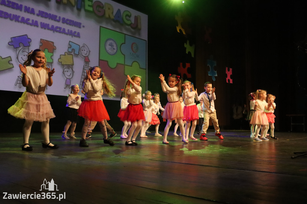 Fotorelacja I: GALA INTEGRACJI zorganizowana przez Szkoła Podstawowa nr 4 w Zawierciu