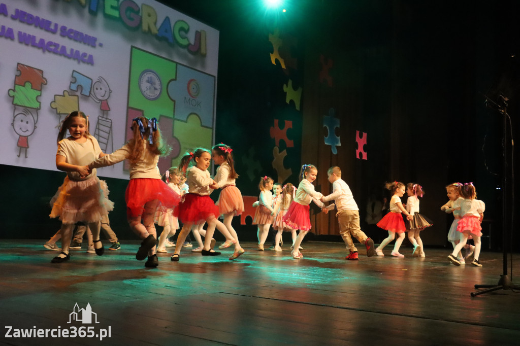 Fotorelacja I: GALA INTEGRACJI zorganizowana przez Szkoła Podstawowa nr 4 w Zawierciu