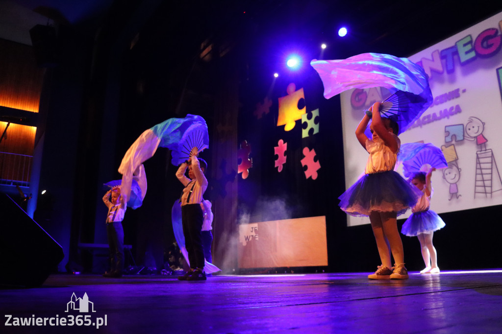 Fotorelacja I: GALA INTEGRACJI zorganizowana przez Szkoła Podstawowa nr 4 w Zawierciu