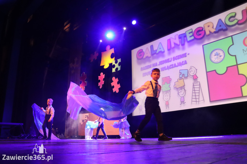 Fotorelacja I: GALA INTEGRACJI zorganizowana przez Szkoła Podstawowa nr 4 w Zawierciu