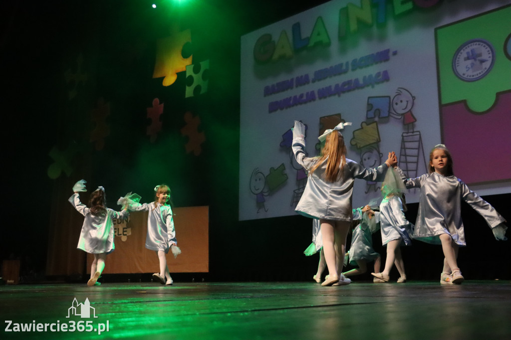 Fotorelacja I: GALA INTEGRACJI zorganizowana przez Szkoła Podstawowa nr 4 w Zawierciu