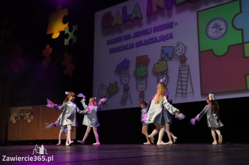 Fotorelacja I: GALA INTEGRACJI zorganizowana przez Szkoła Podstawowa nr 4 w Zawierciu