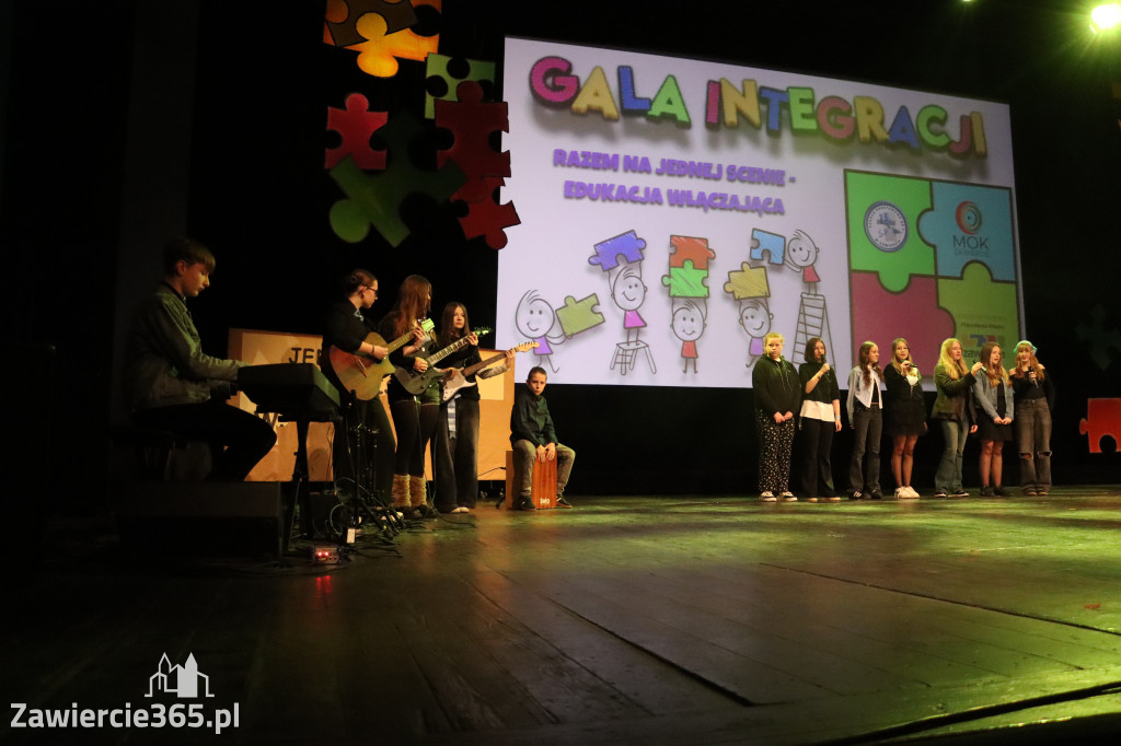 Fotorelacja I: GALA INTEGRACJI zorganizowana przez Szkoła Podstawowa nr 4 w Zawierciu