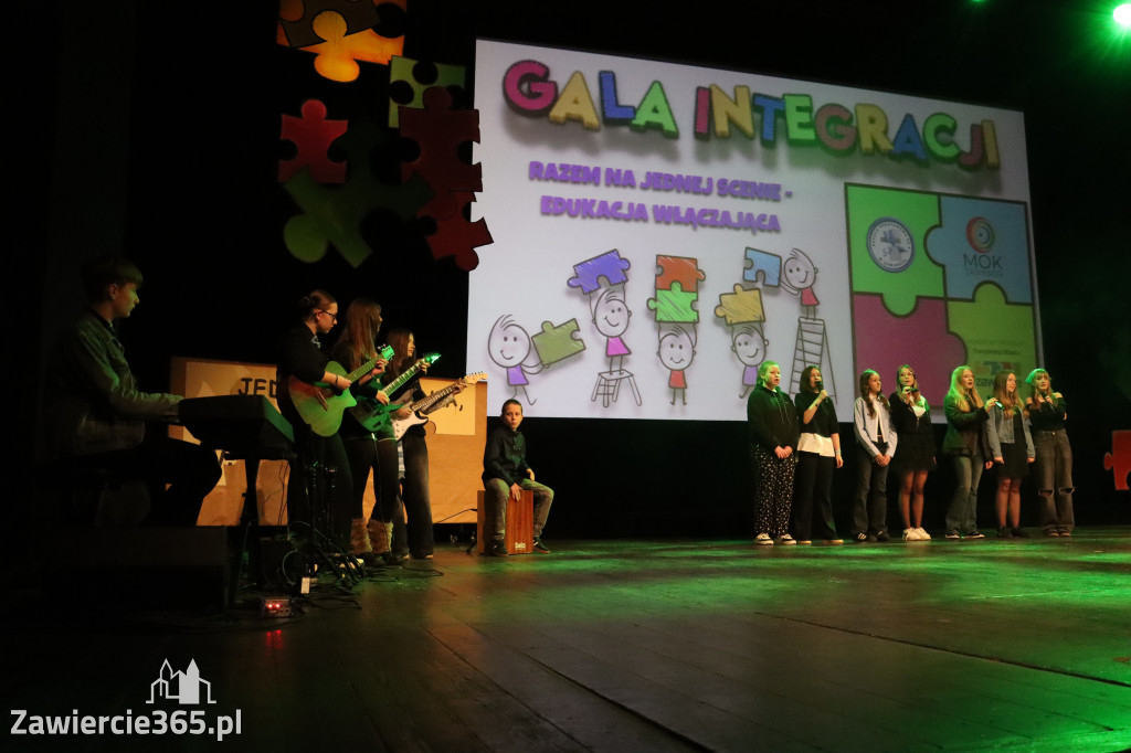 Fotorelacja I: GALA INTEGRACJI zorganizowana przez Szkoła Podstawowa nr 4 w Zawierciu