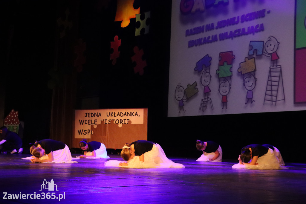 Fotorelacja II: GALA INTEGRACJI zorganizowana przez Szkoła Podstawowa nr 4 w Zawierciu