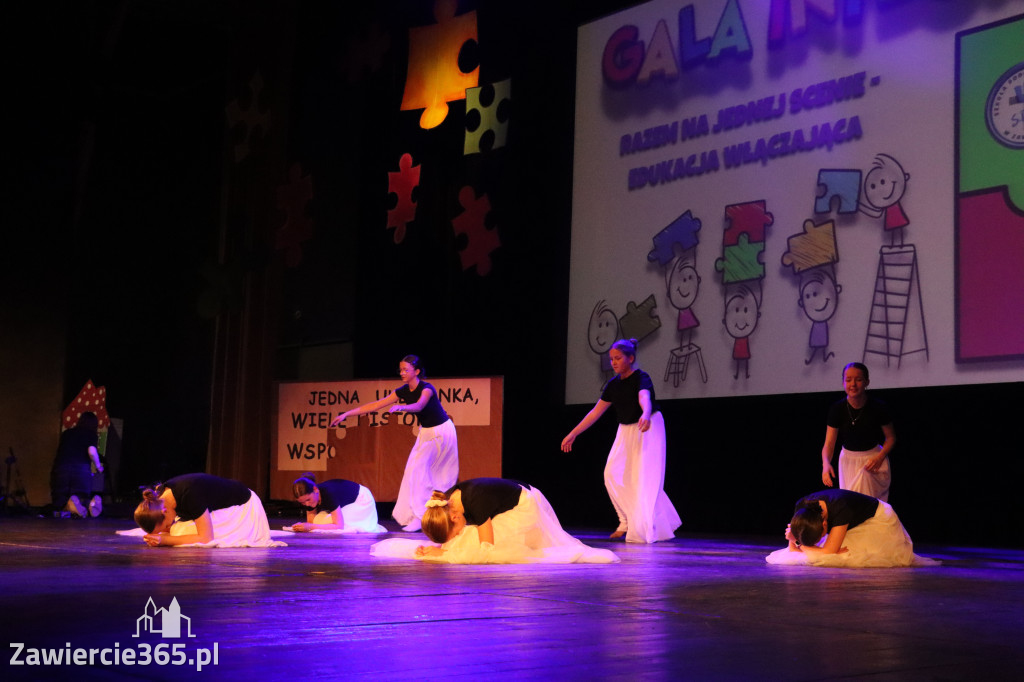 Fotorelacja II: GALA INTEGRACJI zorganizowana przez Szkoła Podstawowa nr 4 w Zawierciu