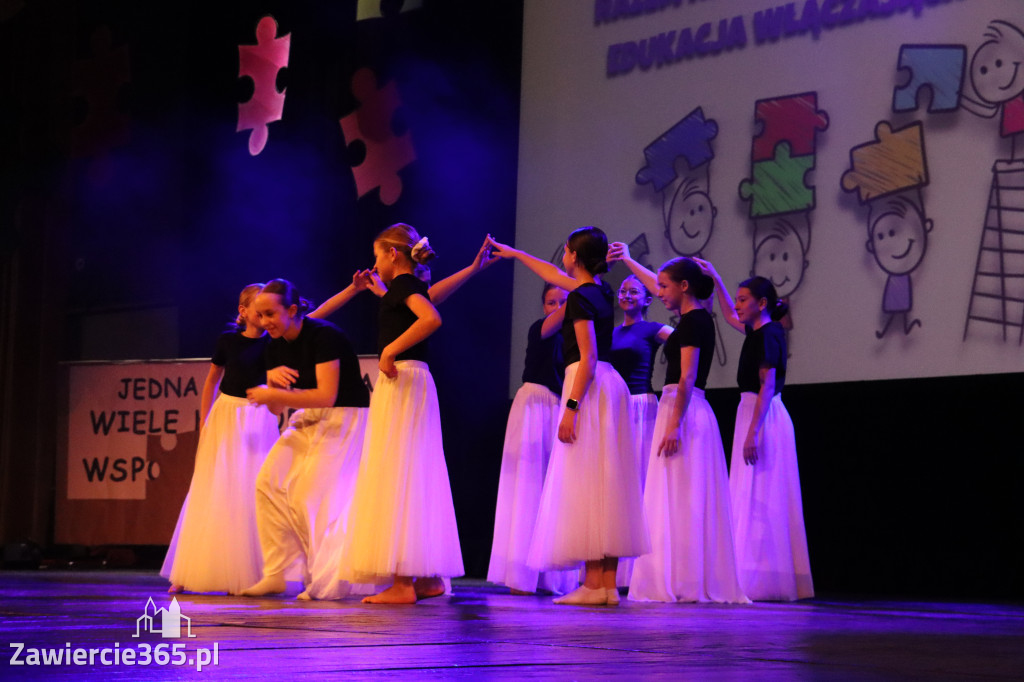 Fotorelacja II: GALA INTEGRACJI zorganizowana przez Szkoła Podstawowa nr 4 w Zawierciu