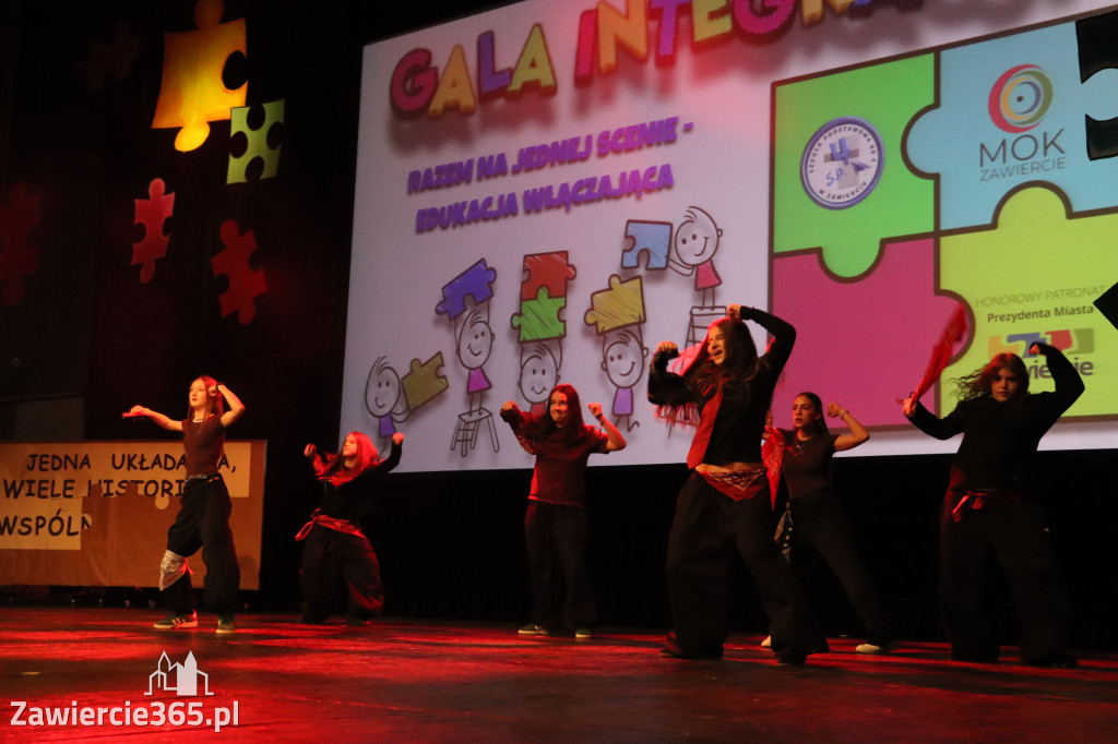 Fotorelacja II: GALA INTEGRACJI zorganizowana przez Szkoła Podstawowa nr 4 w Zawierciu