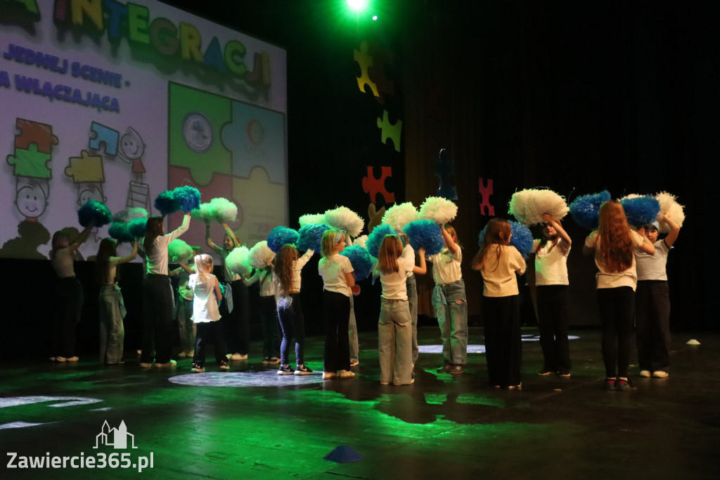 Fotorelacja II: GALA INTEGRACJI zorganizowana przez Szkoła Podstawowa nr 4 w Zawierciu