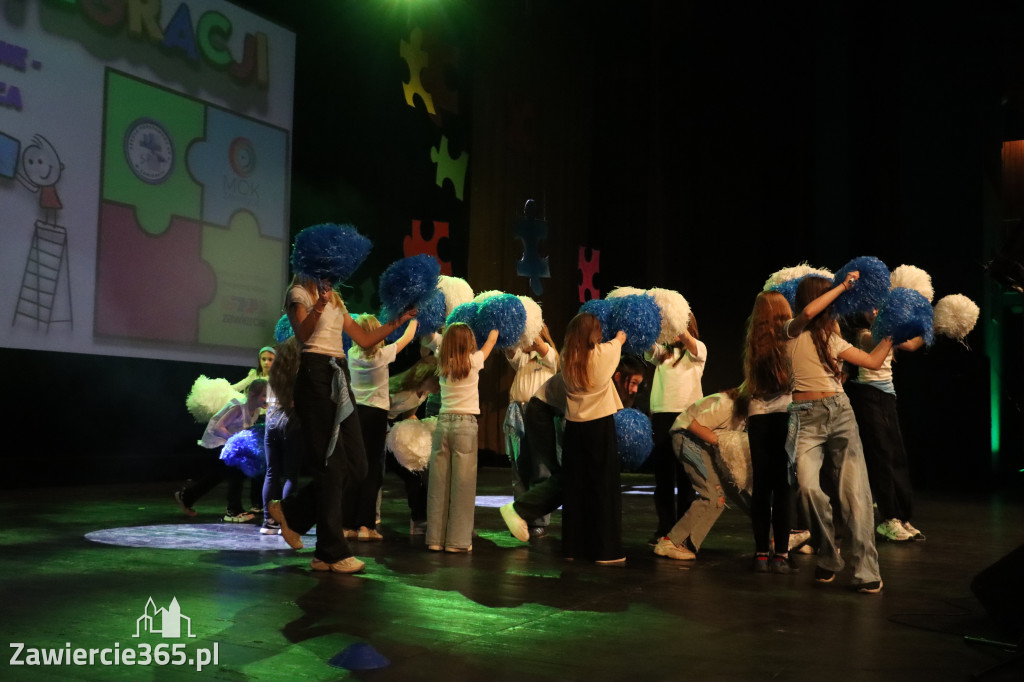 Fotorelacja II: GALA INTEGRACJI zorganizowana przez Szkoła Podstawowa nr 4 w Zawierciu