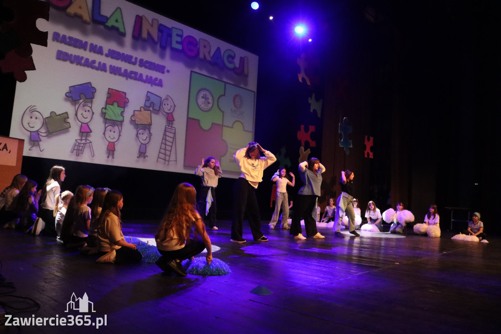Fotorelacja II: GALA INTEGRACJI zorganizowana przez Szkoła Podstawowa nr 4 w Zawierciu