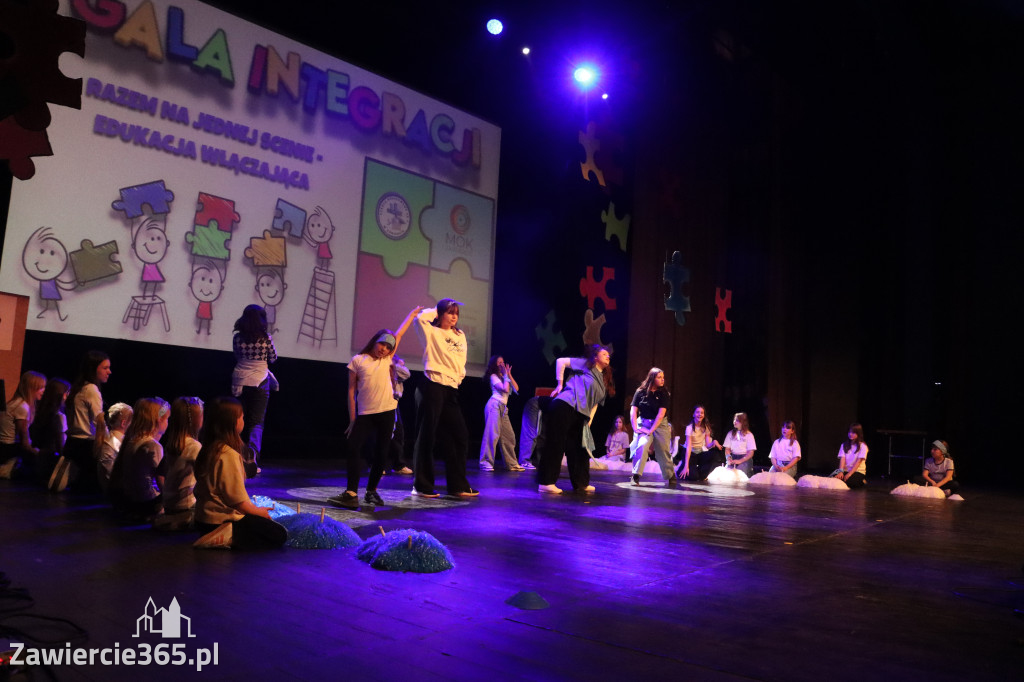 Fotorelacja II: GALA INTEGRACJI zorganizowana przez Szkoła Podstawowa nr 4 w Zawierciu