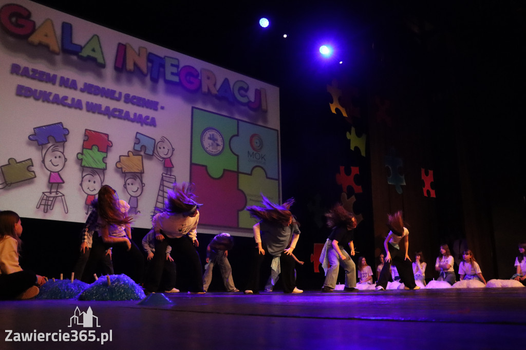 Fotorelacja II: GALA INTEGRACJI zorganizowana przez Szkoła Podstawowa nr 4 w Zawierciu