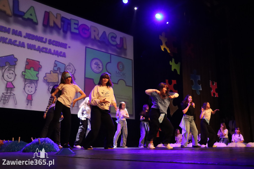 Fotorelacja II: GALA INTEGRACJI zorganizowana przez Szkoła Podstawowa nr 4 w Zawierciu