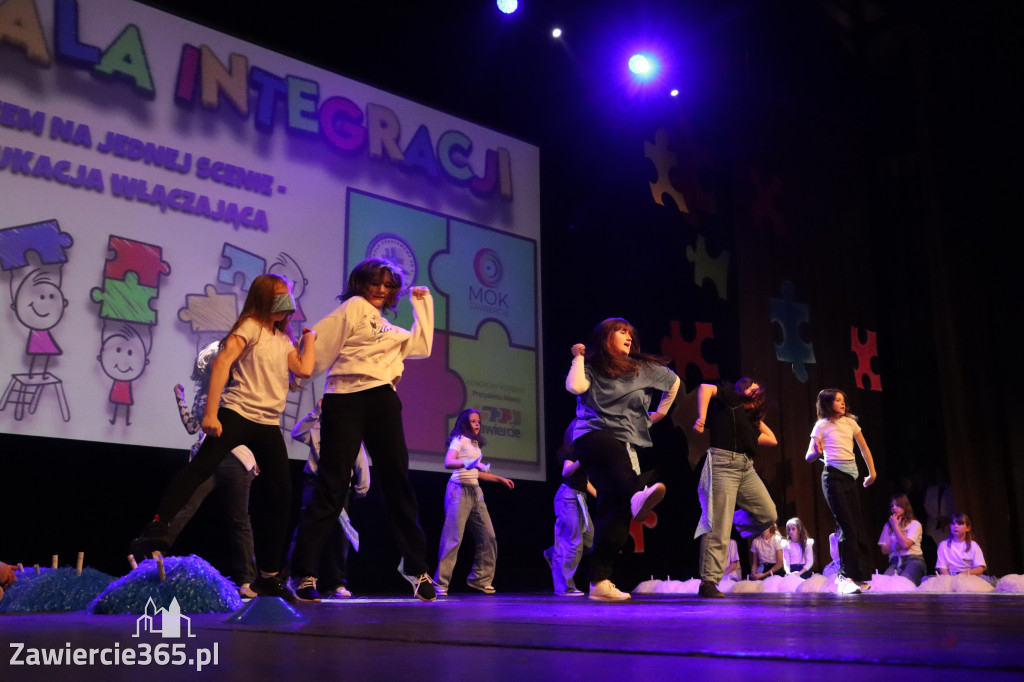 Fotorelacja II: GALA INTEGRACJI zorganizowana przez Szkoła Podstawowa nr 4 w Zawierciu