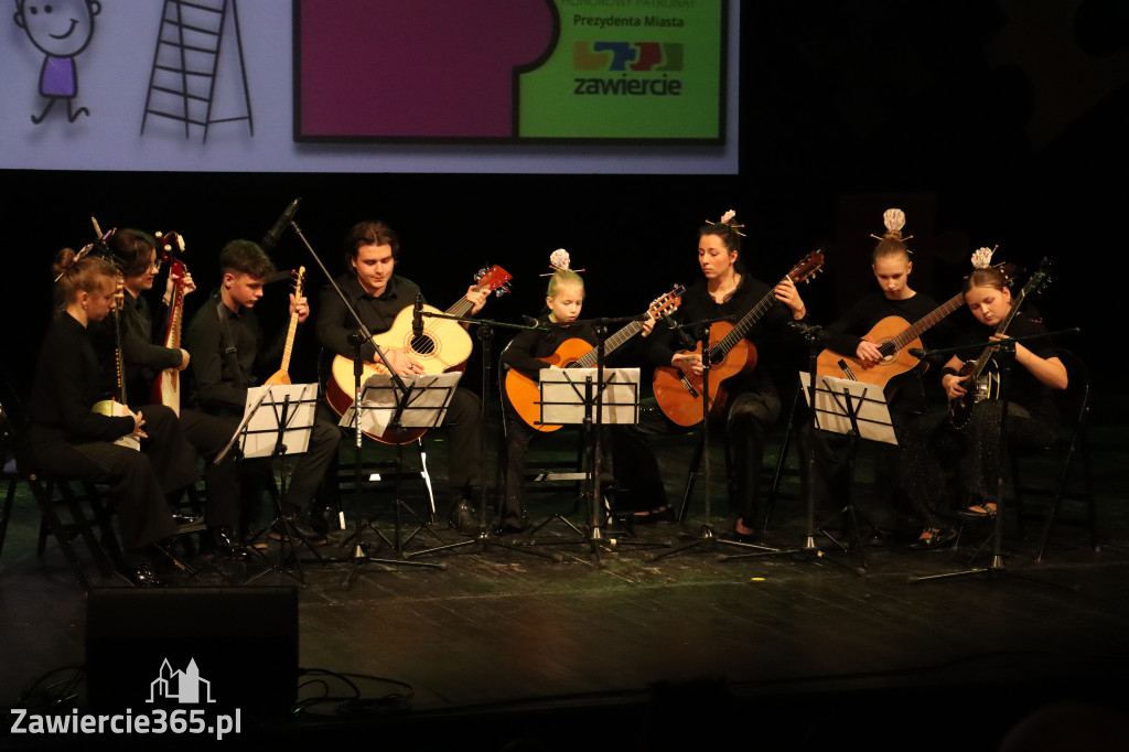 Fotorelacja II: GALA INTEGRACJI zorganizowana przez Szkoła Podstawowa nr 4 w Zawierciu