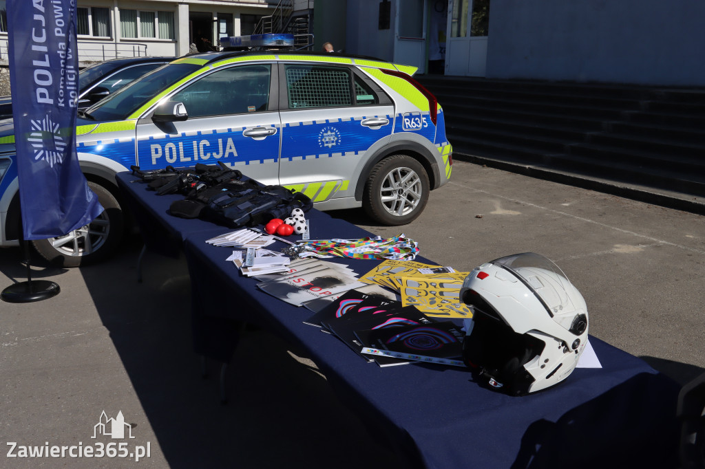 Fotorelacja: Artyści vs Policja - wydarzenie charytatywne w Zawierciu