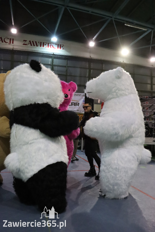 Fotorelacja: Artyści vs Policja - wydarzenie charytatywne w Zawierciu