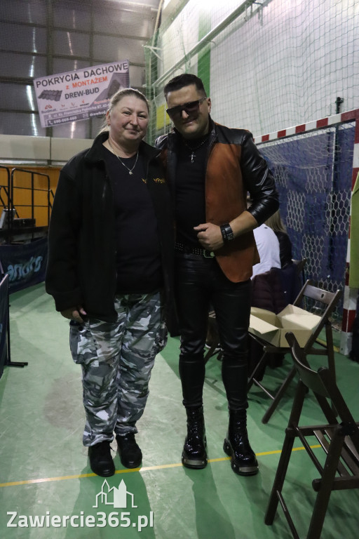 Fotorelacja: Artyści vs Policja - wydarzenie charytatywne w Zawierciu