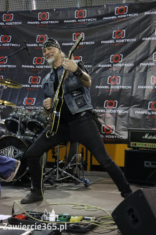 Fotorelacja: Artyści vs Policja - wydarzenie charytatywne w Zawierciu