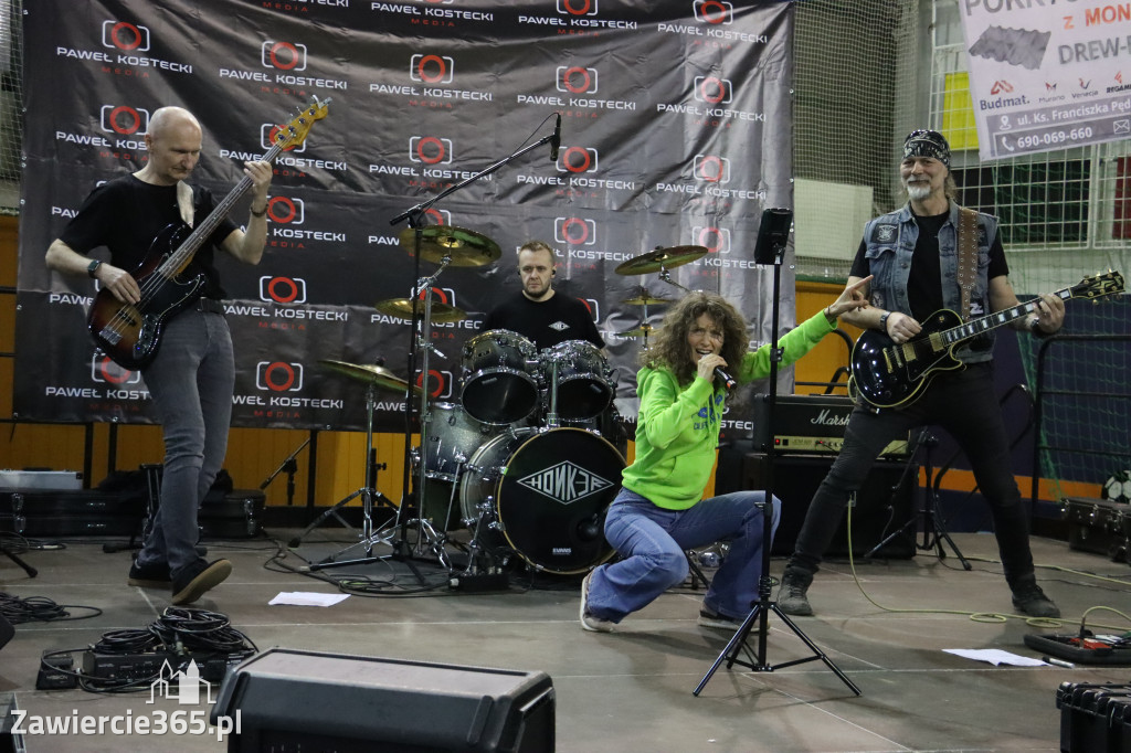 Fotorelacja: Artyści vs Policja - wydarzenie charytatywne w Zawierciu