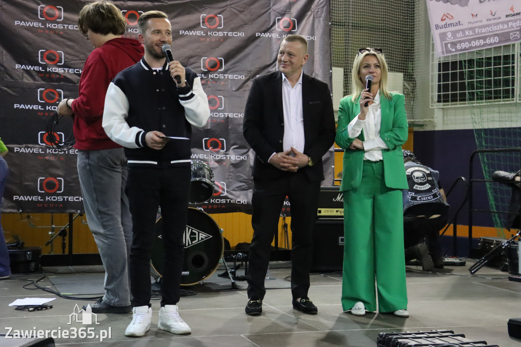 Fotorelacja: Artyści vs Policja - wydarzenie charytatywne w Zawierciu