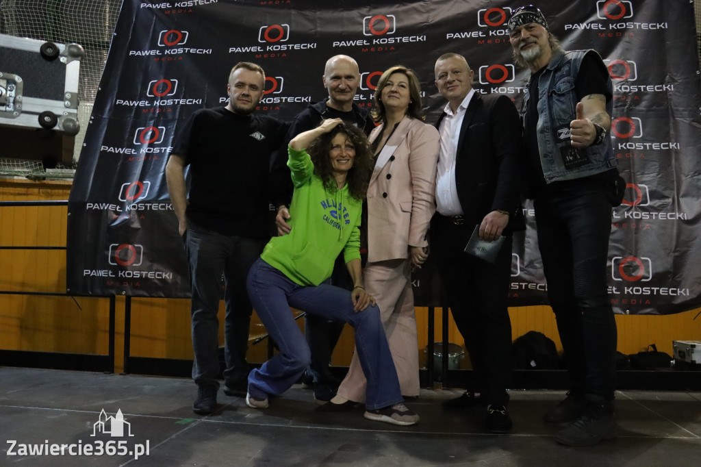 Fotorelacja: Artyści vs Policja - wydarzenie charytatywne w Zawierciu