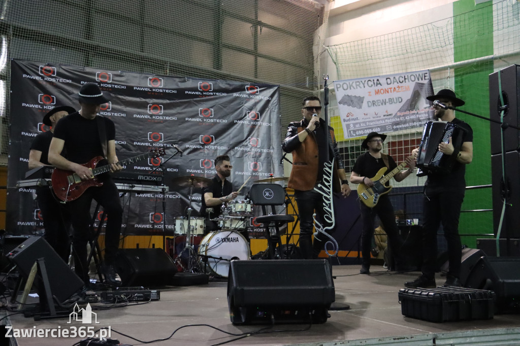 Fotorelacja: Artyści vs Policja - wydarzenie charytatywne w Zawierciu