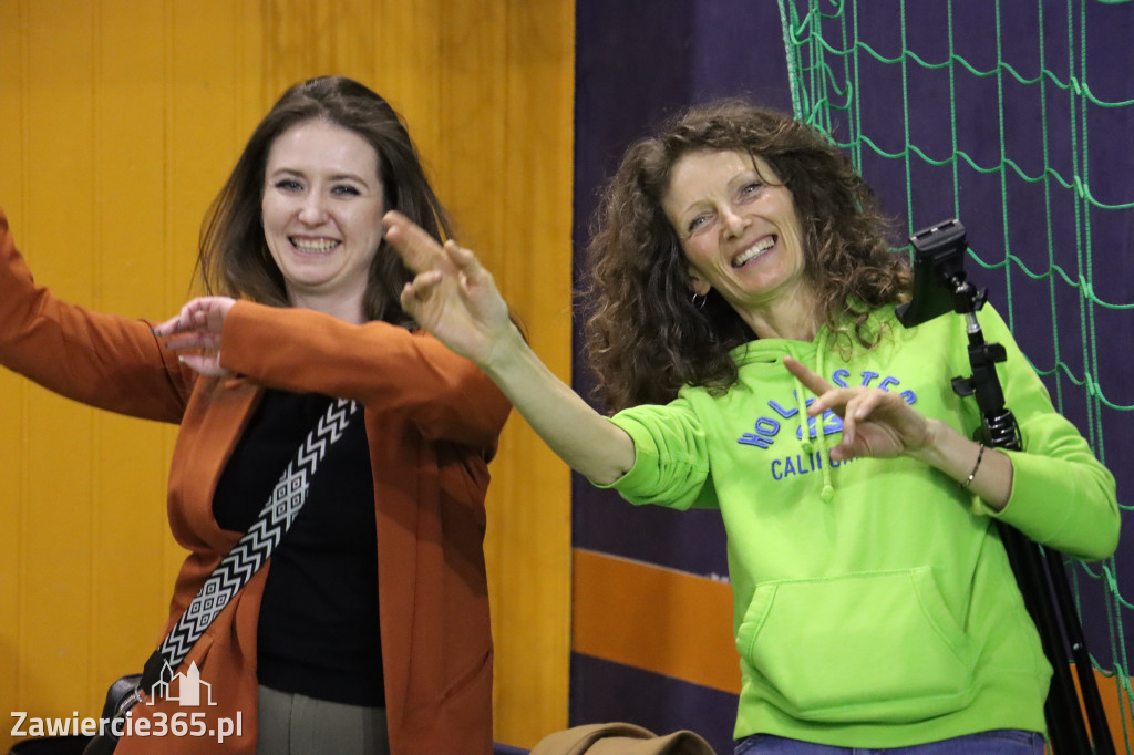 Fotorelacja: Artyści vs Policja - wydarzenie charytatywne w Zawierciu