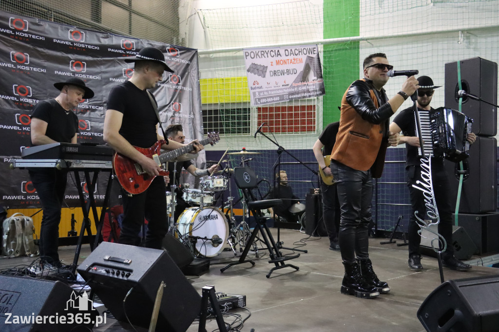 Fotorelacja: Artyści vs Policja - wydarzenie charytatywne w Zawierciu