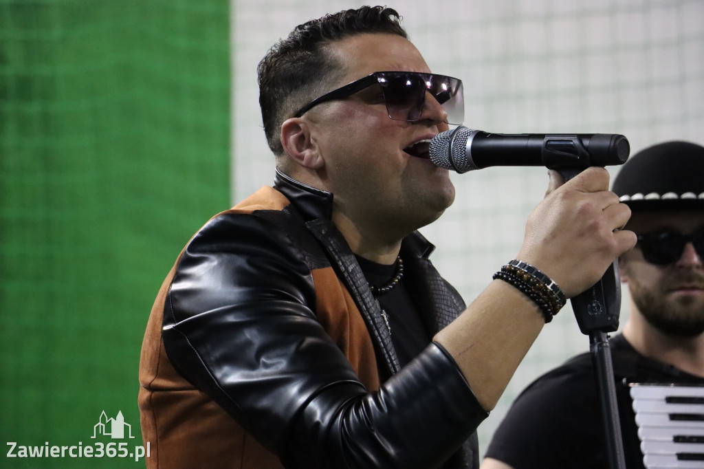 Fotorelacja: Artyści vs Policja - wydarzenie charytatywne w Zawierciu