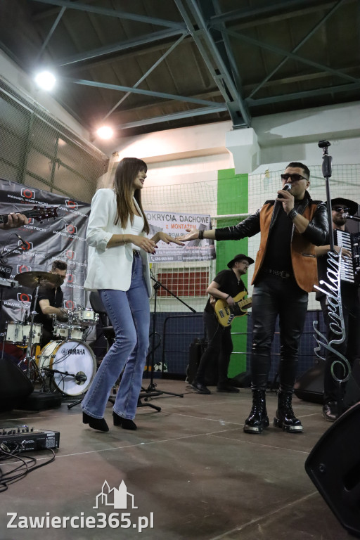 Fotorelacja: Artyści vs Policja - wydarzenie charytatywne w Zawierciu