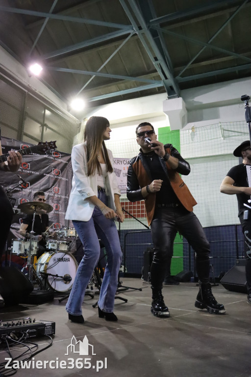 Fotorelacja: Artyści vs Policja - wydarzenie charytatywne w Zawierciu