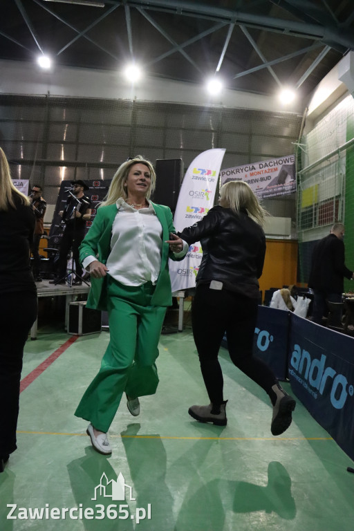 Fotorelacja: Artyści vs Policja - wydarzenie charytatywne w Zawierciu