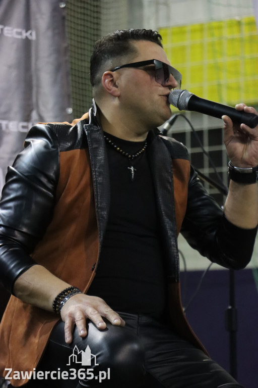 Fotorelacja: Artyści vs Policja - wydarzenie charytatywne w Zawierciu