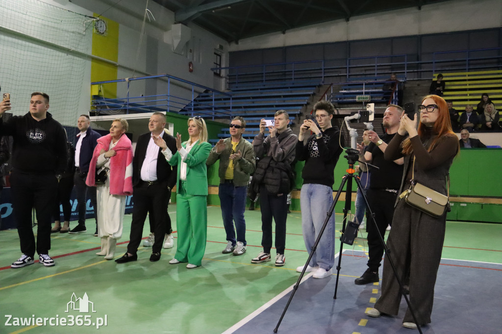 Fotorelacja: Artyści vs Policja - wydarzenie charytatywne w Zawierciu