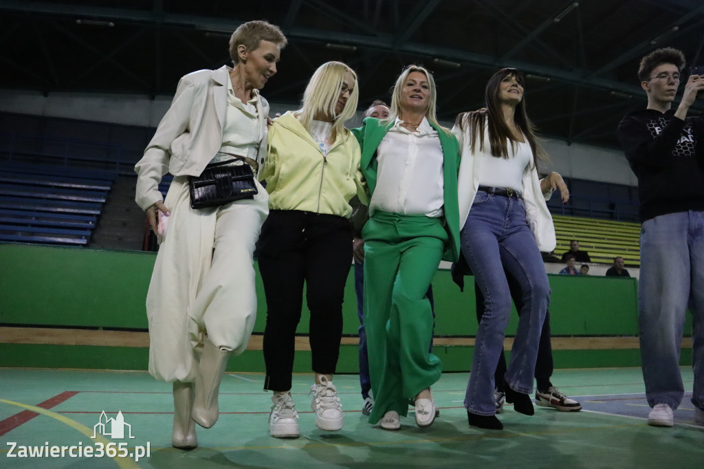 Fotorelacja: Artyści vs Policja - wydarzenie charytatywne w Zawierciu