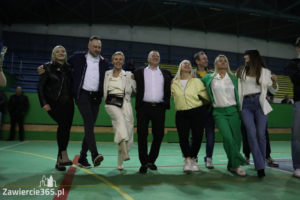 Fotorelacja: Artyści vs Policja - wydarzenie charytatywne w Zawierciu