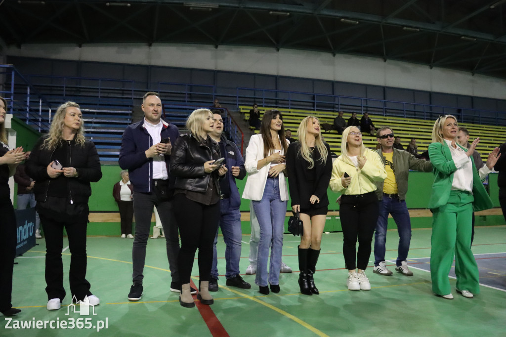 Fotorelacja: Artyści vs Policja - wydarzenie charytatywne w Zawierciu