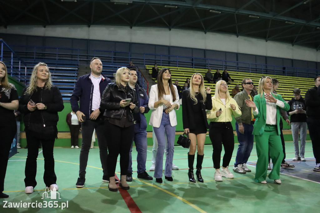 Fotorelacja: Artyści vs Policja - wydarzenie charytatywne w Zawierciu