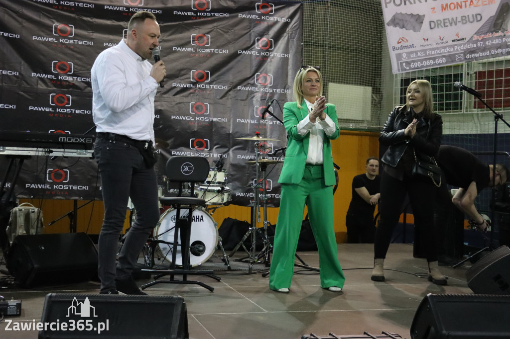 Fotorelacja: Artyści vs Policja - wydarzenie charytatywne w Zawierciu