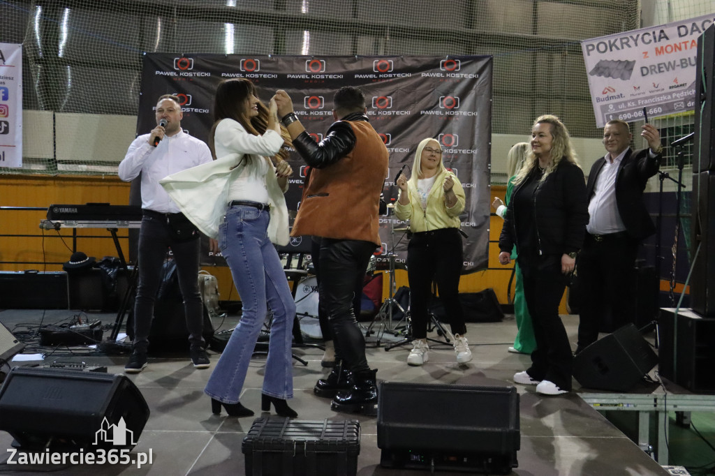 Fotorelacja: Artyści vs Policja - wydarzenie charytatywne w Zawierciu