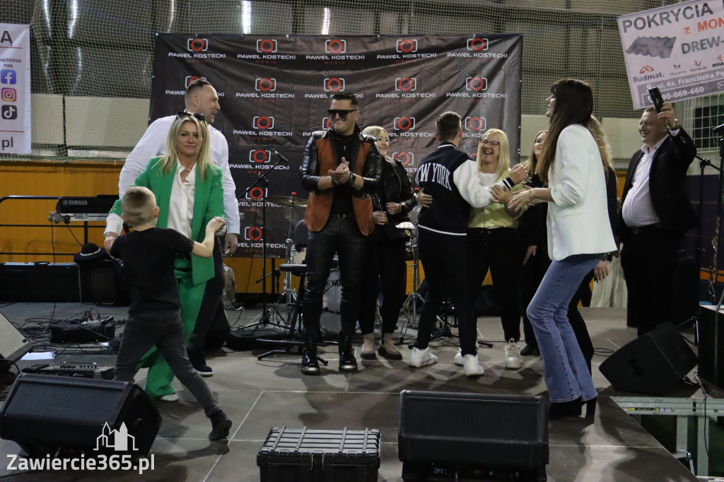 Fotorelacja: Artyści vs Policja - wydarzenie charytatywne w Zawierciu