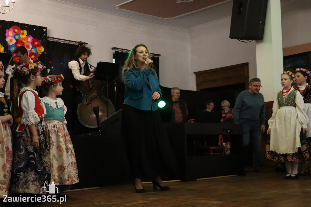 Fotorelacja: Kiermasz Wielkanocny w Pałacyku nad Wartą w Zawierciu