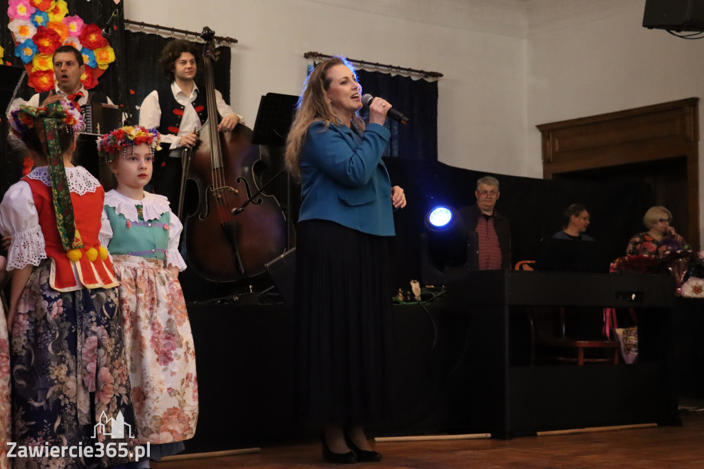 Fotorelacja: Kiermasz Wielkanocny w Pałacyku nad Wartą w Zawierciu