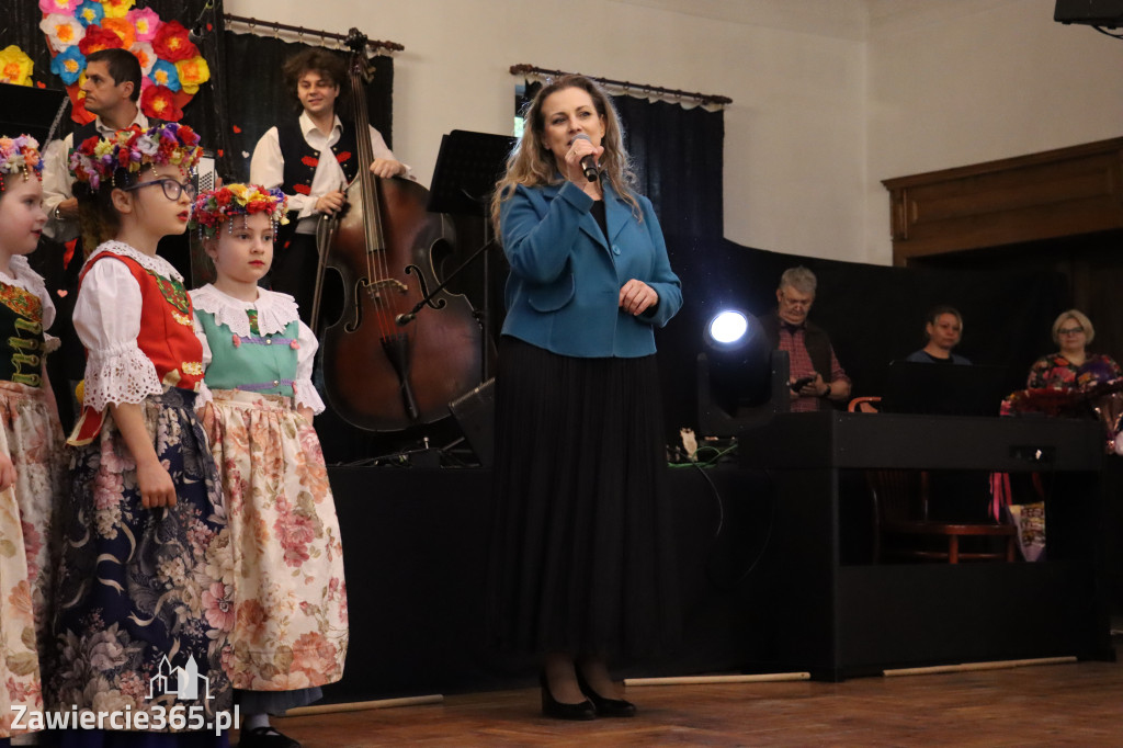 Fotorelacja: Kiermasz Wielkanocny w Pałacyku nad Wartą w Zawierciu