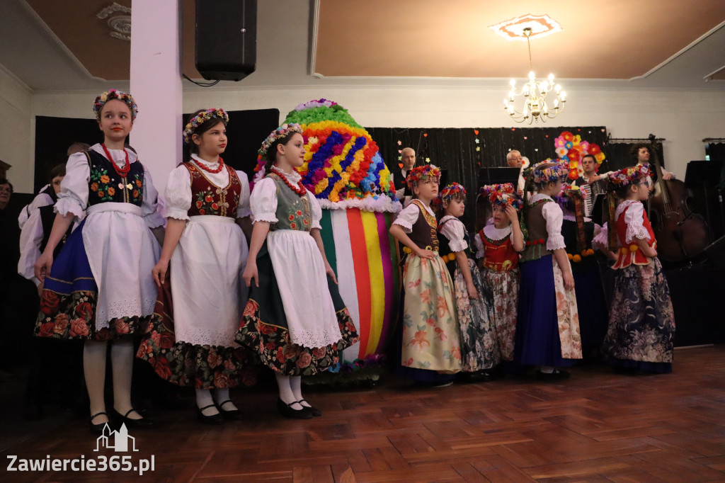 Fotorelacja: Kiermasz Wielkanocny w Pałacyku nad Wartą w Zawierciu