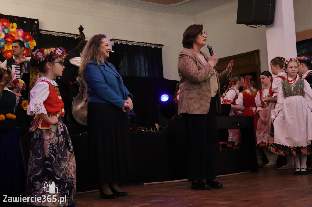 Fotorelacja: Kiermasz Wielkanocny w Pałacyku nad Wartą w Zawierciu