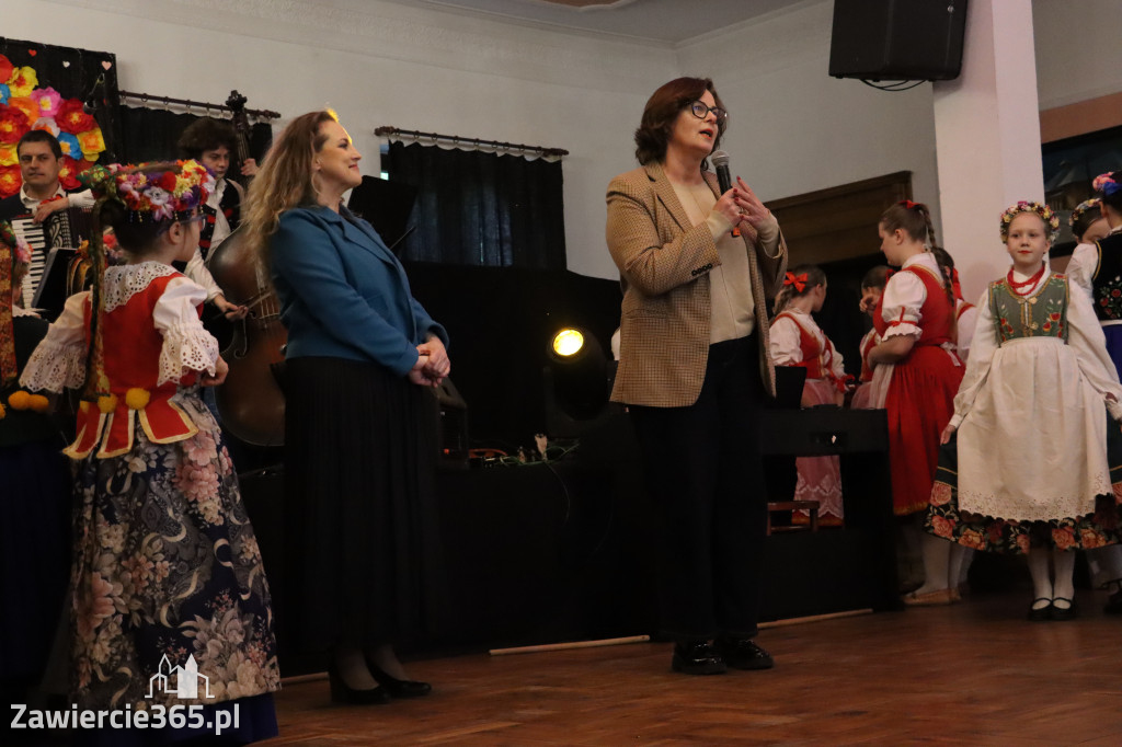 Fotorelacja: Kiermasz Wielkanocny w Pałacyku nad Wartą w Zawierciu