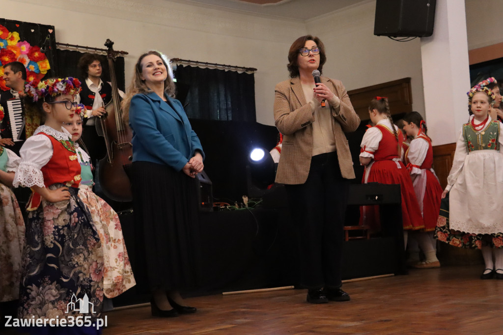 Fotorelacja: Kiermasz Wielkanocny w Pałacyku nad Wartą w Zawierciu